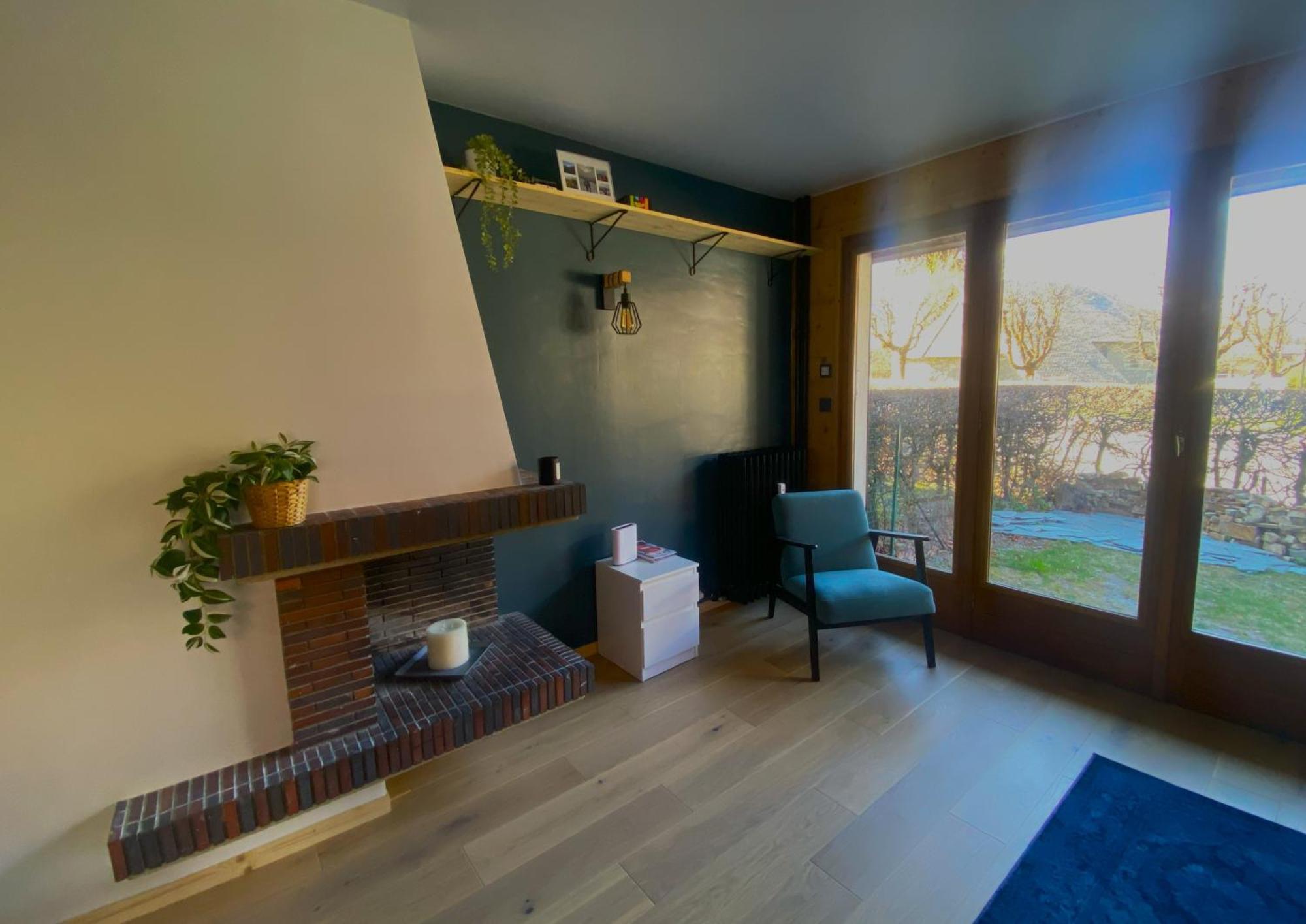 Bright, Warm 2br 2min To Gondola, Private Garden Apartment *